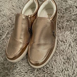 Cute PINK GOLD SOFT shoes